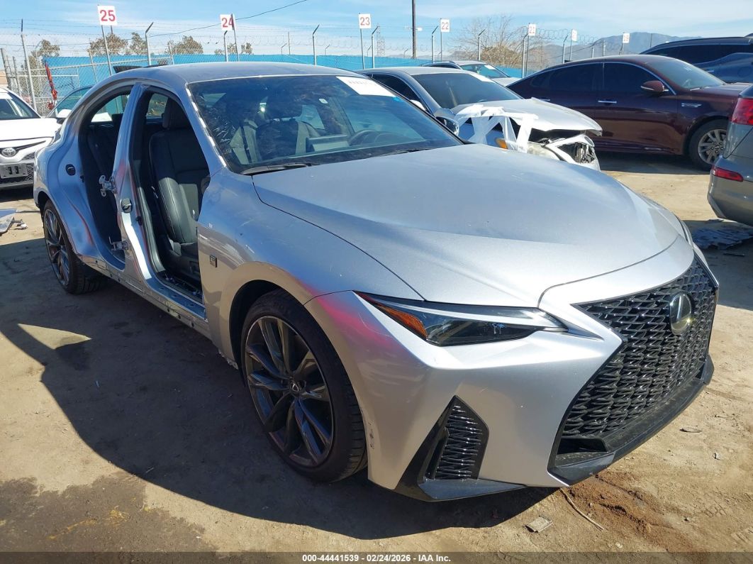 Lexus IS 300 2025