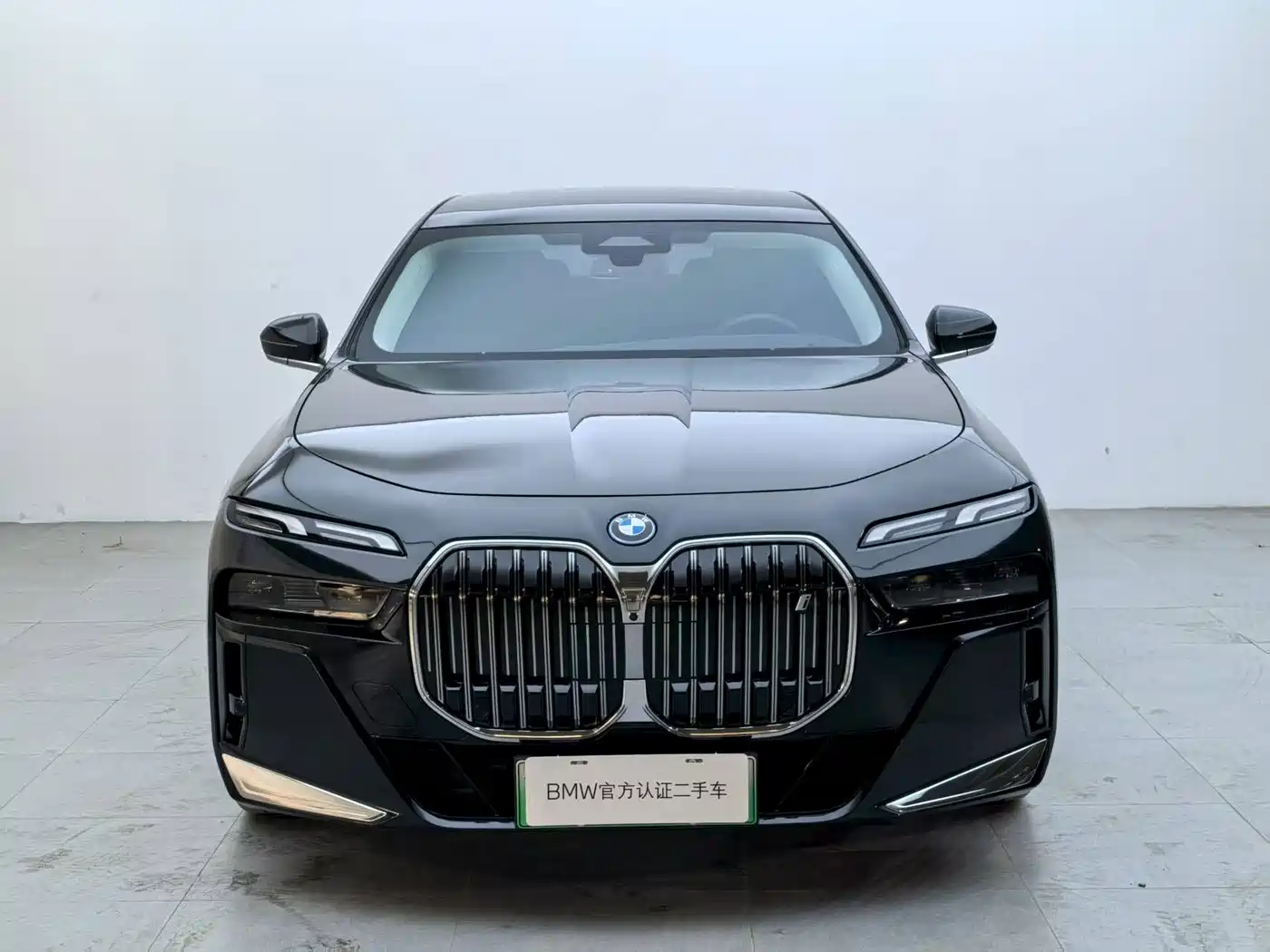 BMW i7 2025