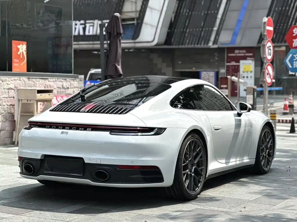 Porsche 911 2020