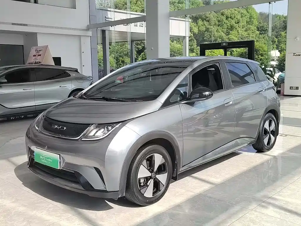 BYD Dolphin 2023