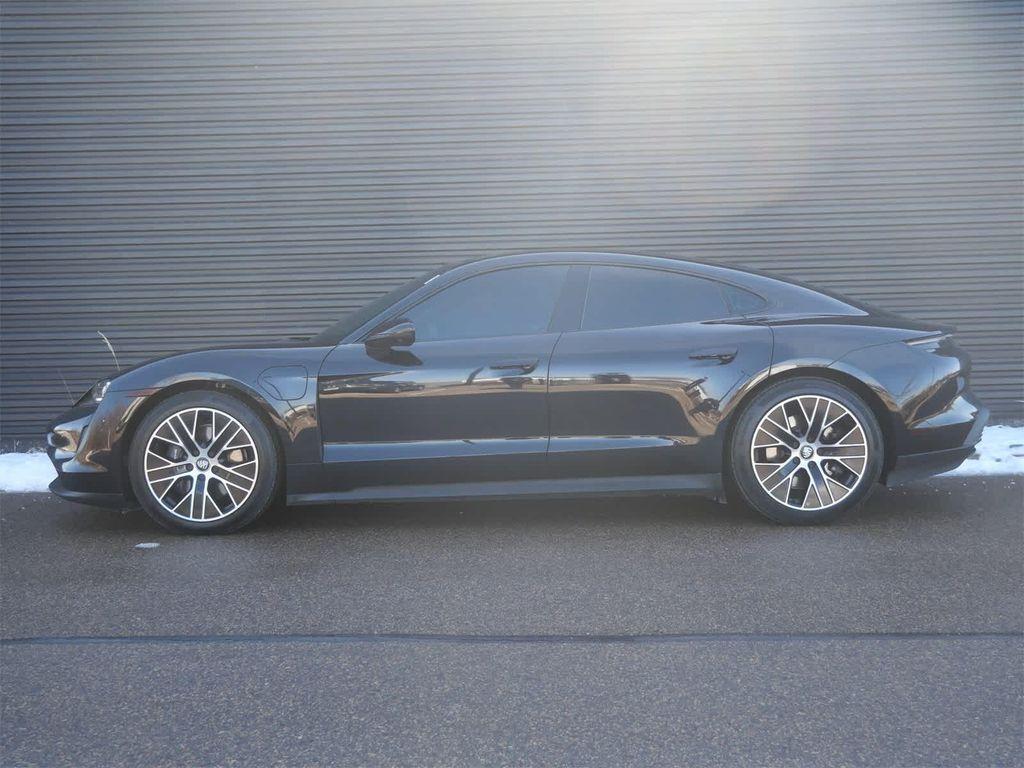 Porsche Taycan 2021