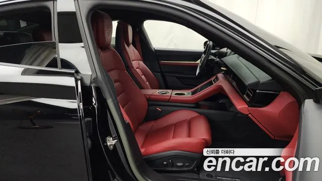 Porsche Taycan 2022