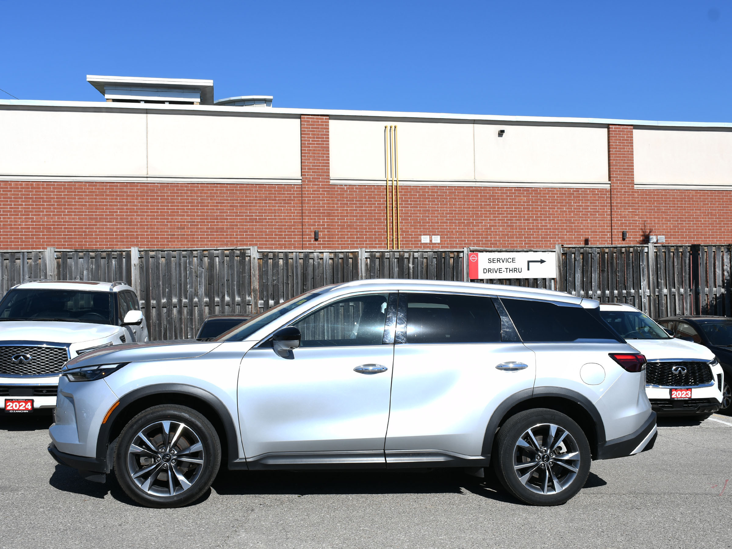 Infiniti QX60 2023