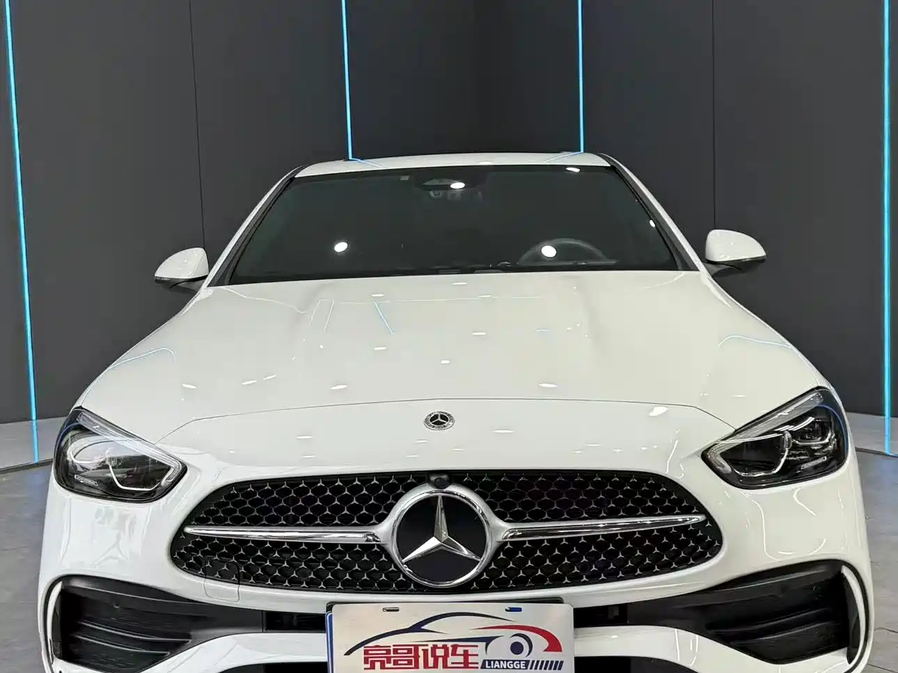 Mercedes-Benz C-Класс 2024