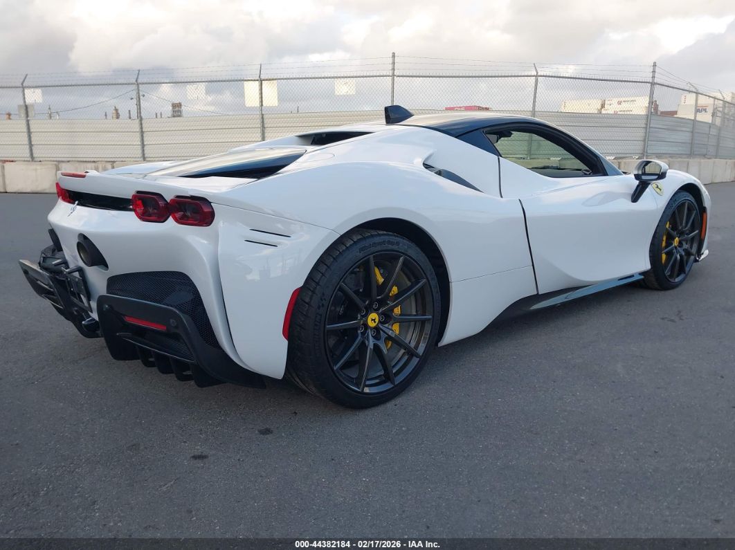 Ferrari SF90 2022