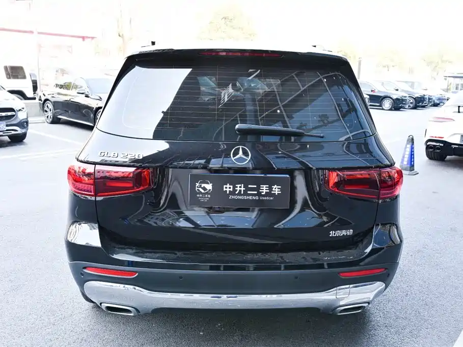 Mercedes-Benz GLB 2025