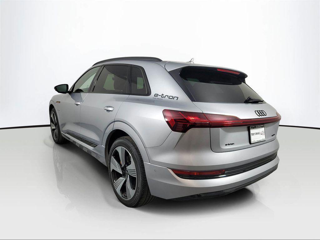 Audi e-tron 2023