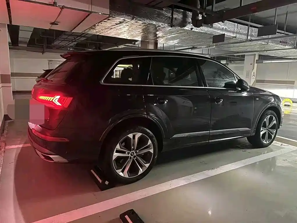 Audi Q7 2021