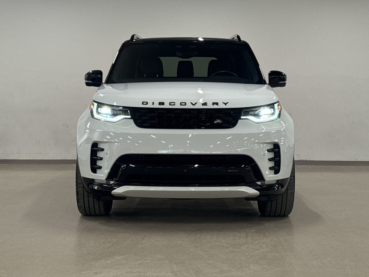 Land Rover Discovery 2023
