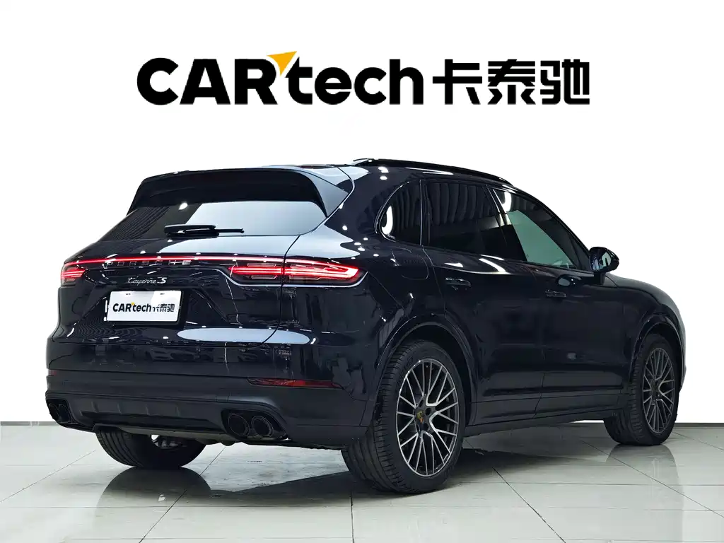 Porsche Cayenne 2022