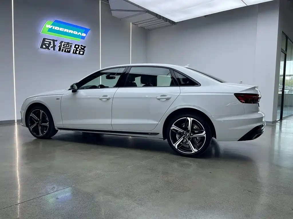 Audi A4 2024