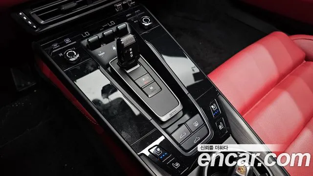 Porsche 911 2023