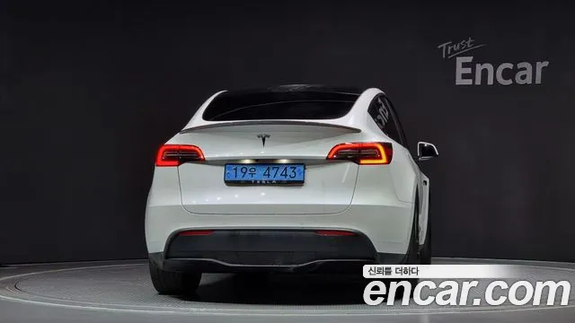 Tesla Model Y 2021