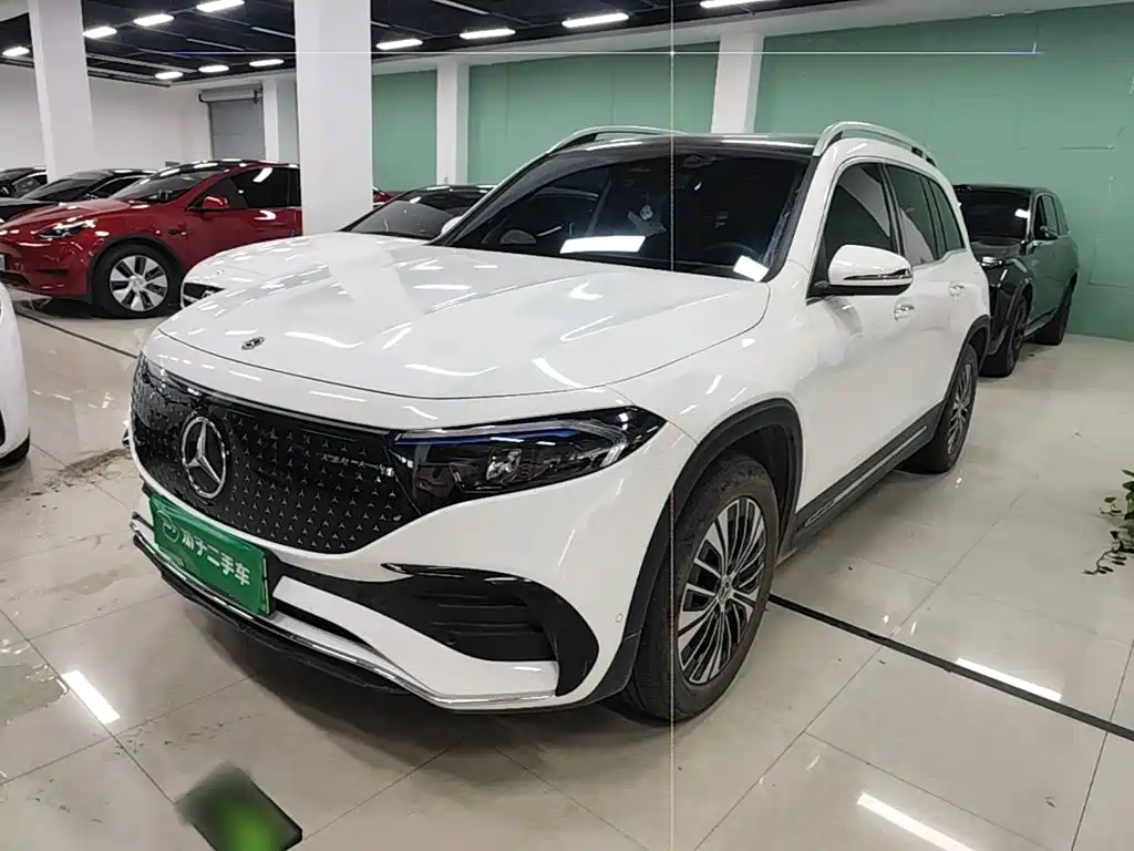 Mercedes-Benz EQB 2025
