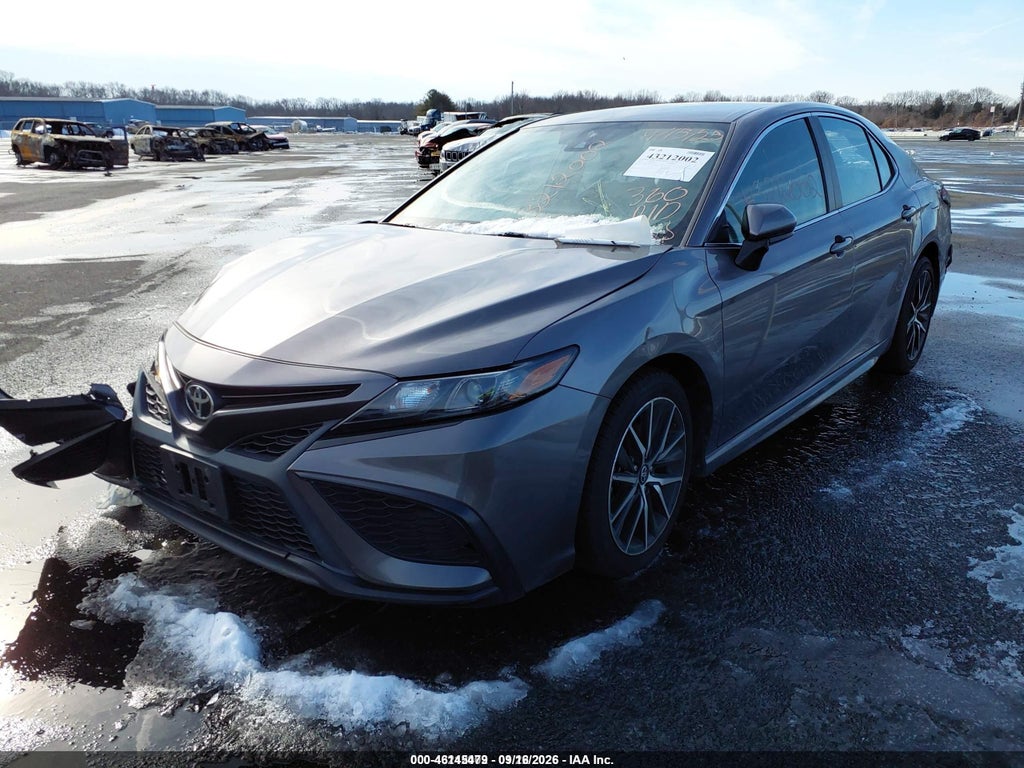 Toyota Camry 2021