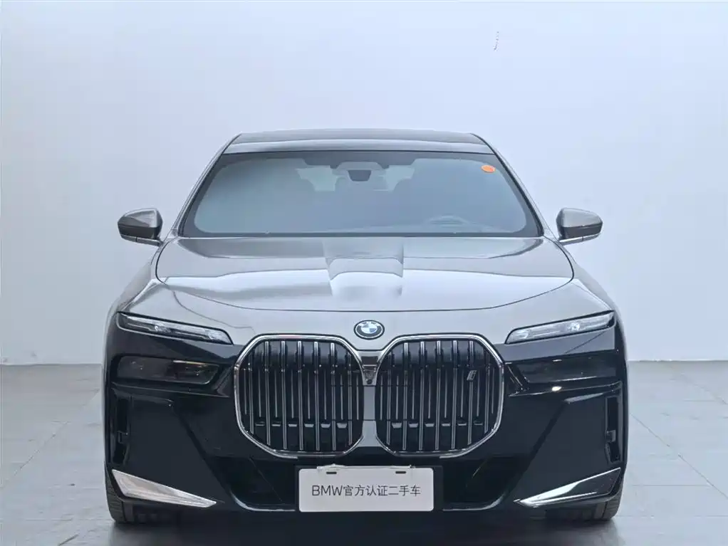 BMW i7 2024