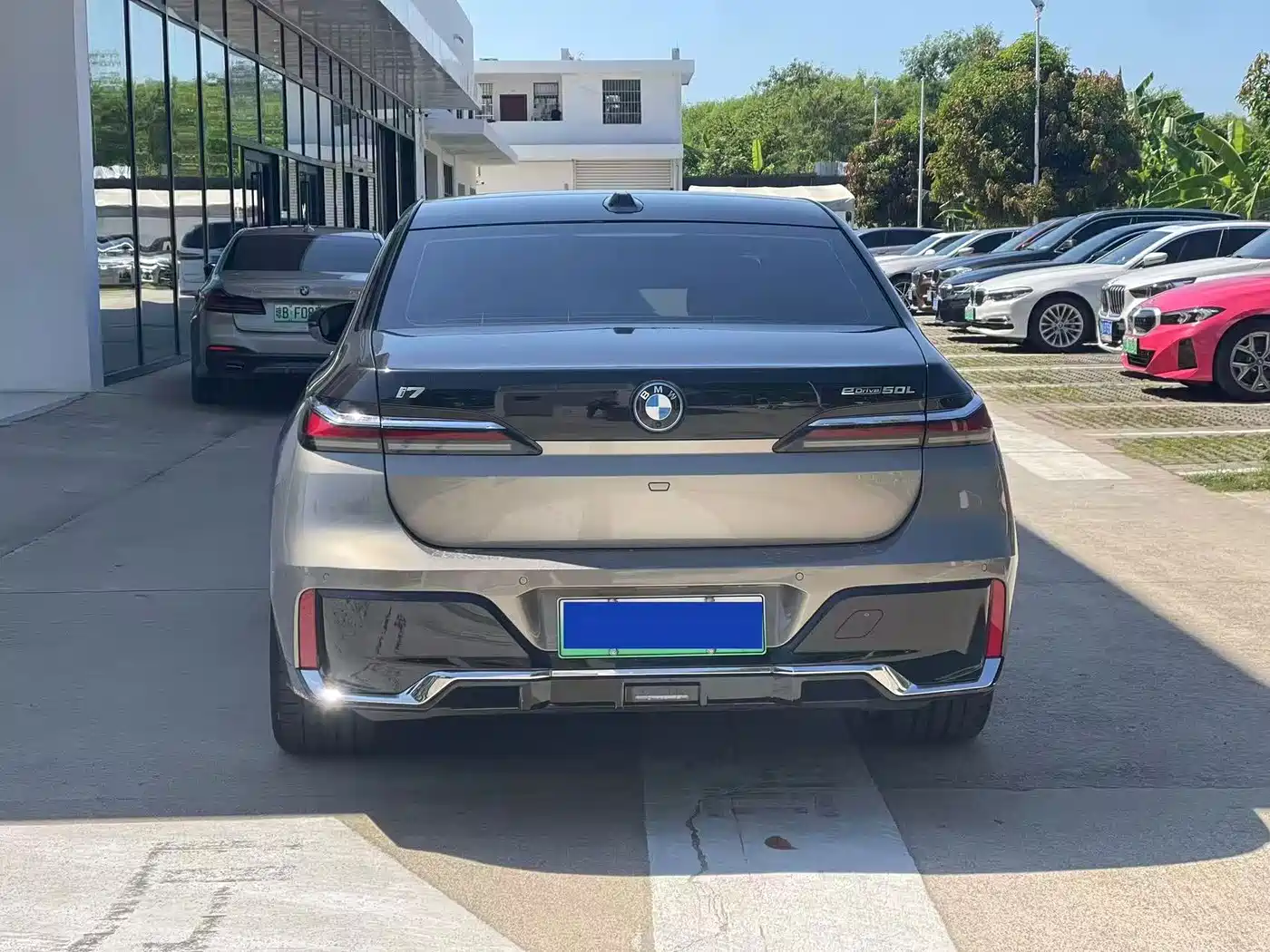BMW i7 2023
