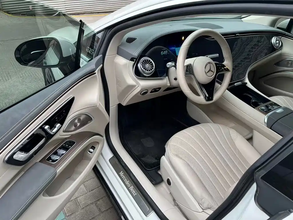 Mercedes-Benz EQS 2023