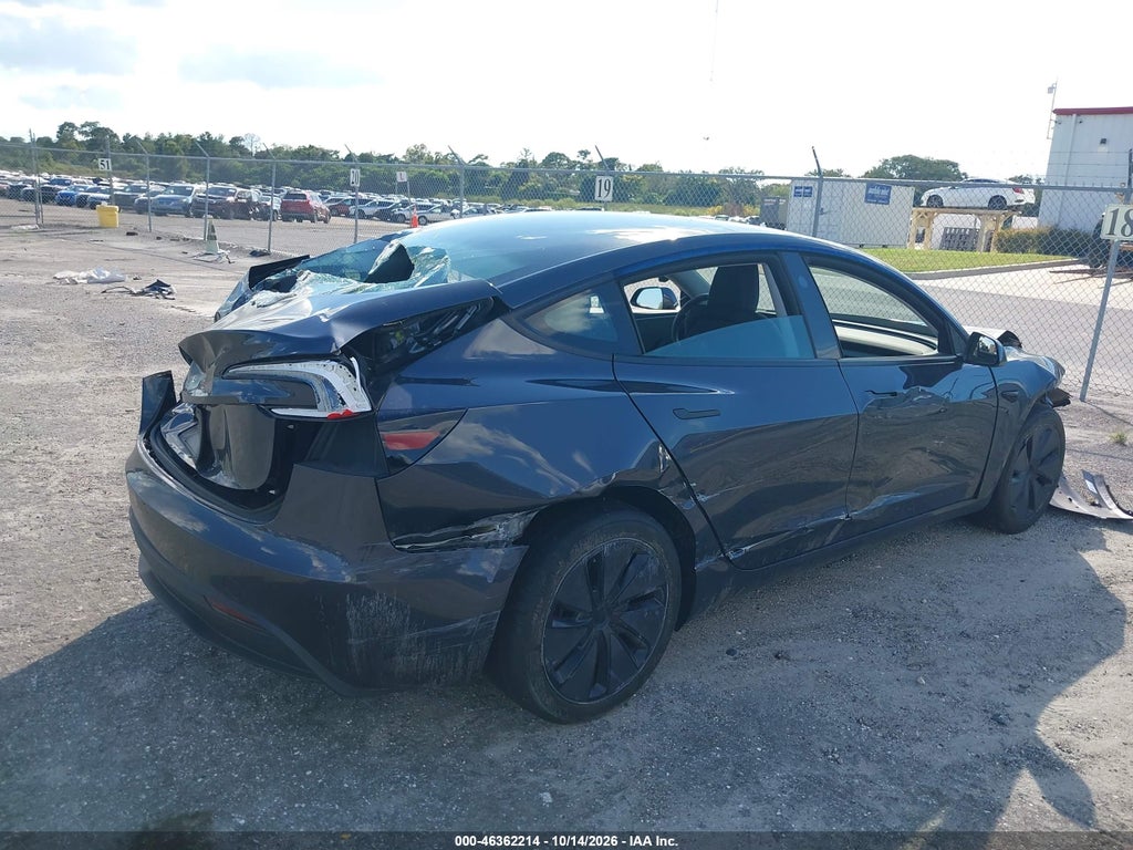 Tesla Model 3 2025