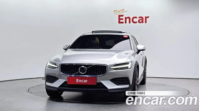 Volvo V60 2021
