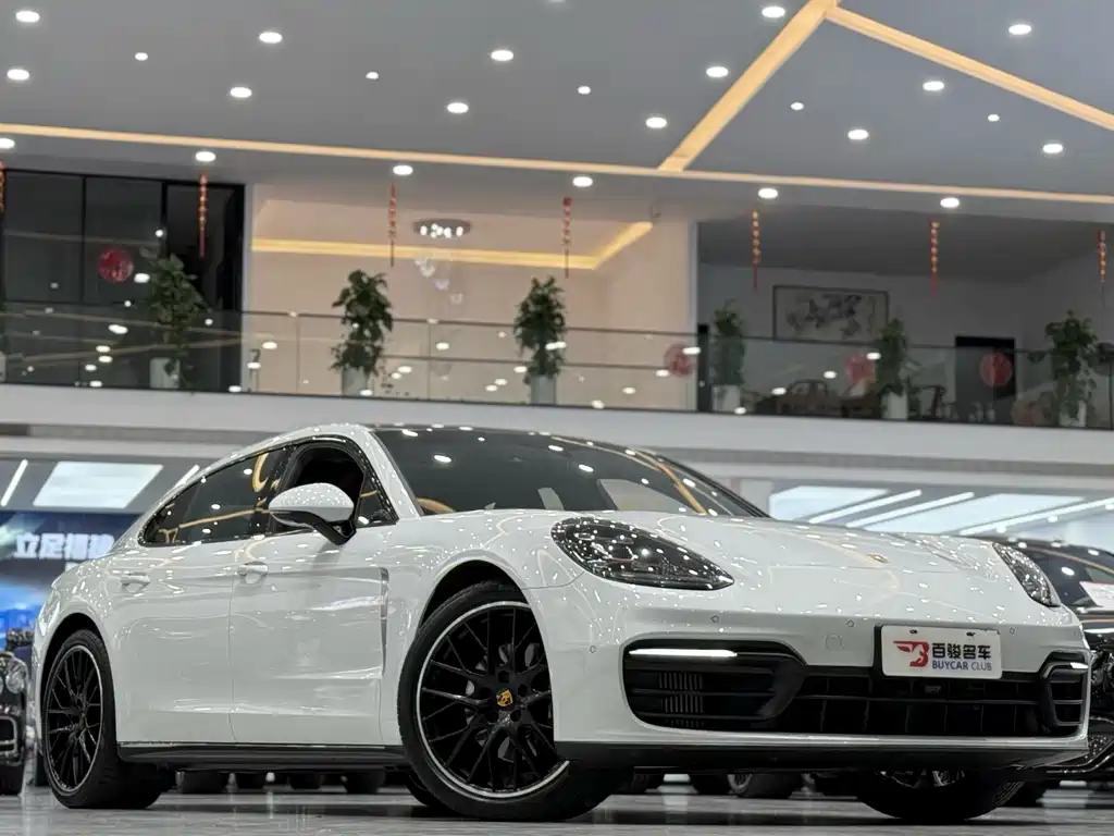 Porsche Panamera 2022