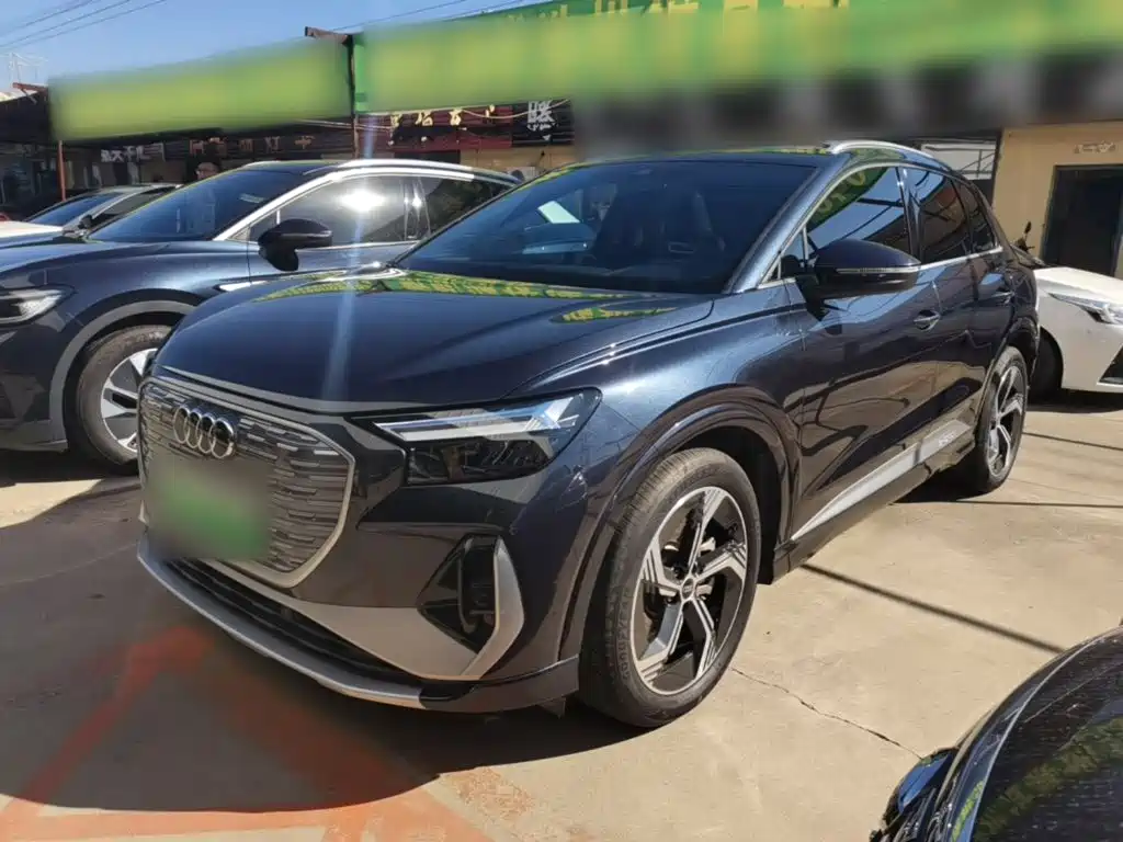 Audi Q4 e-tron 2024