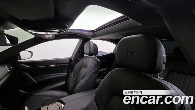 Maserati Ghibli 2022