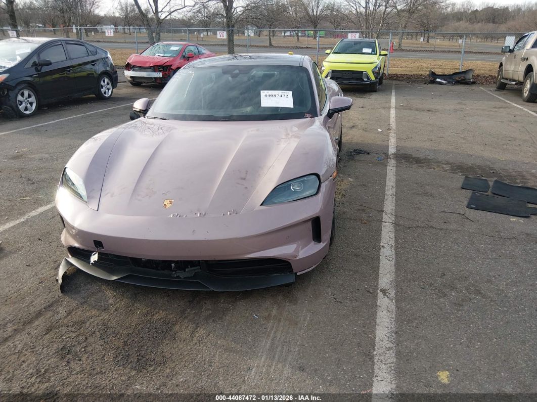 Porsche Taycan 2025