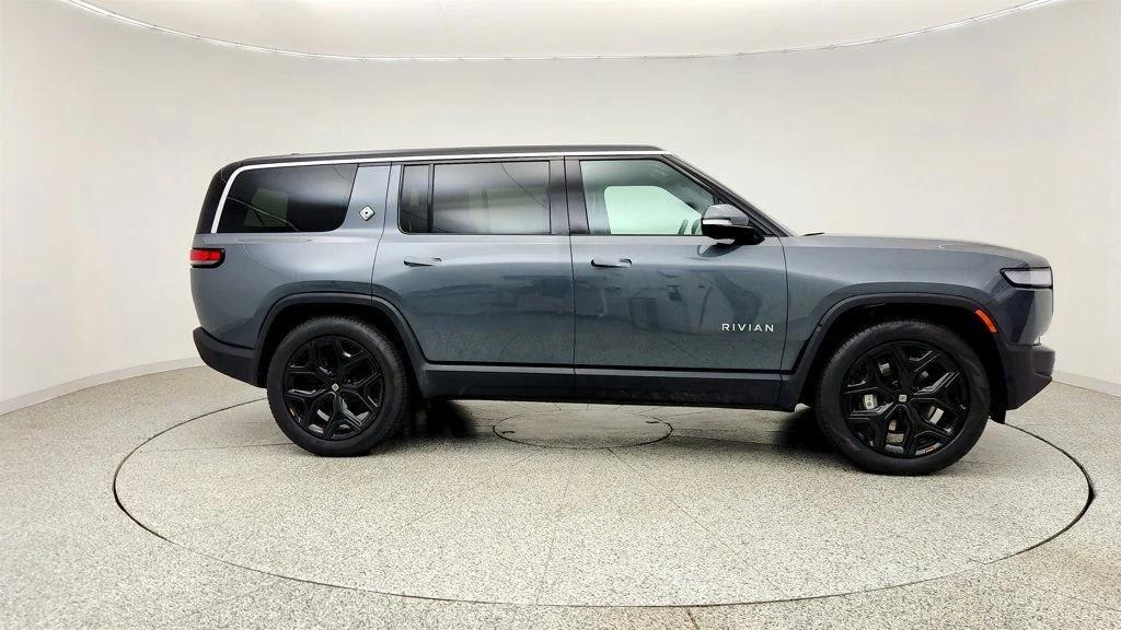 Rivian R1S 2024