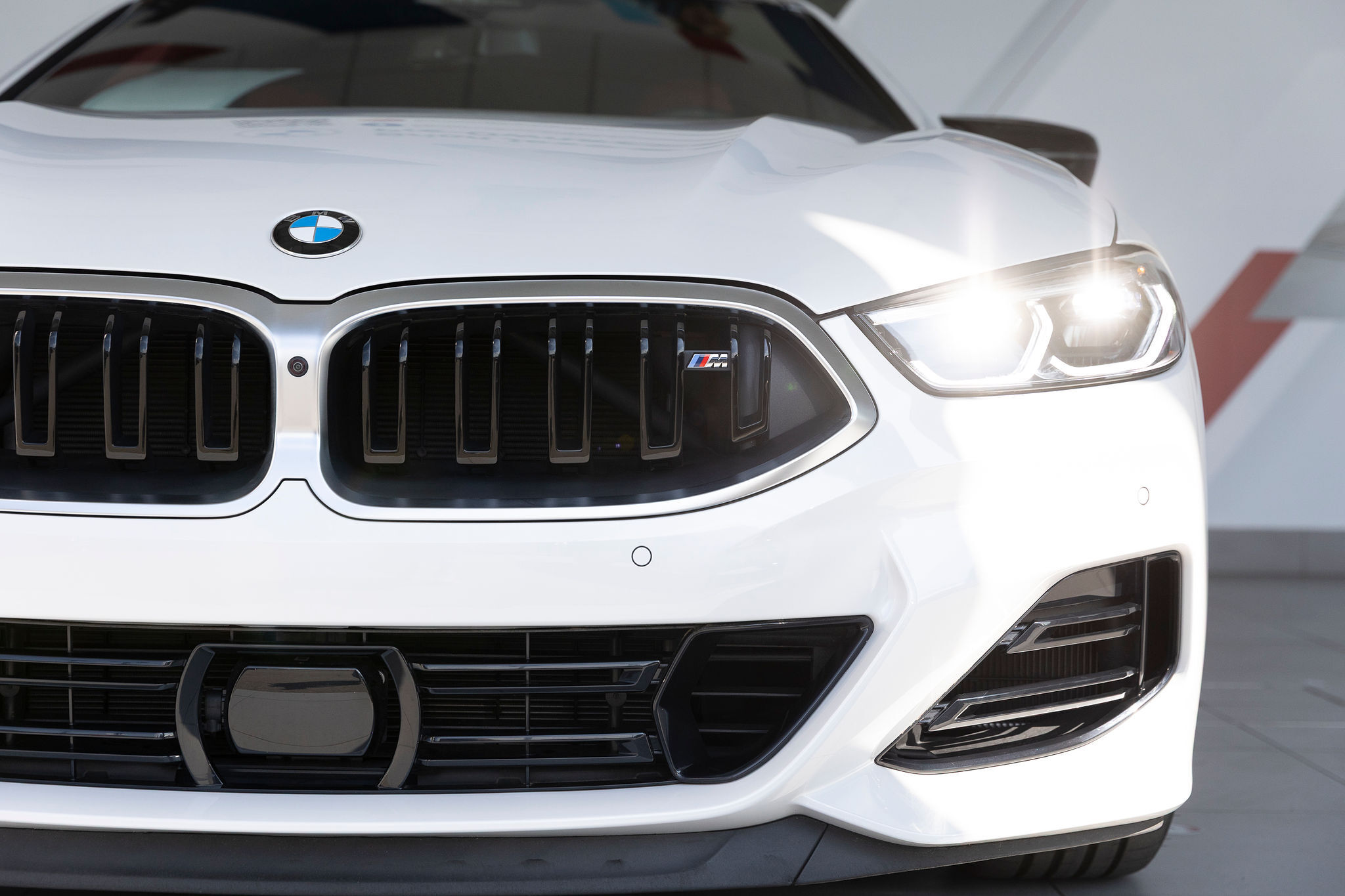 BMW 8 серии 2024