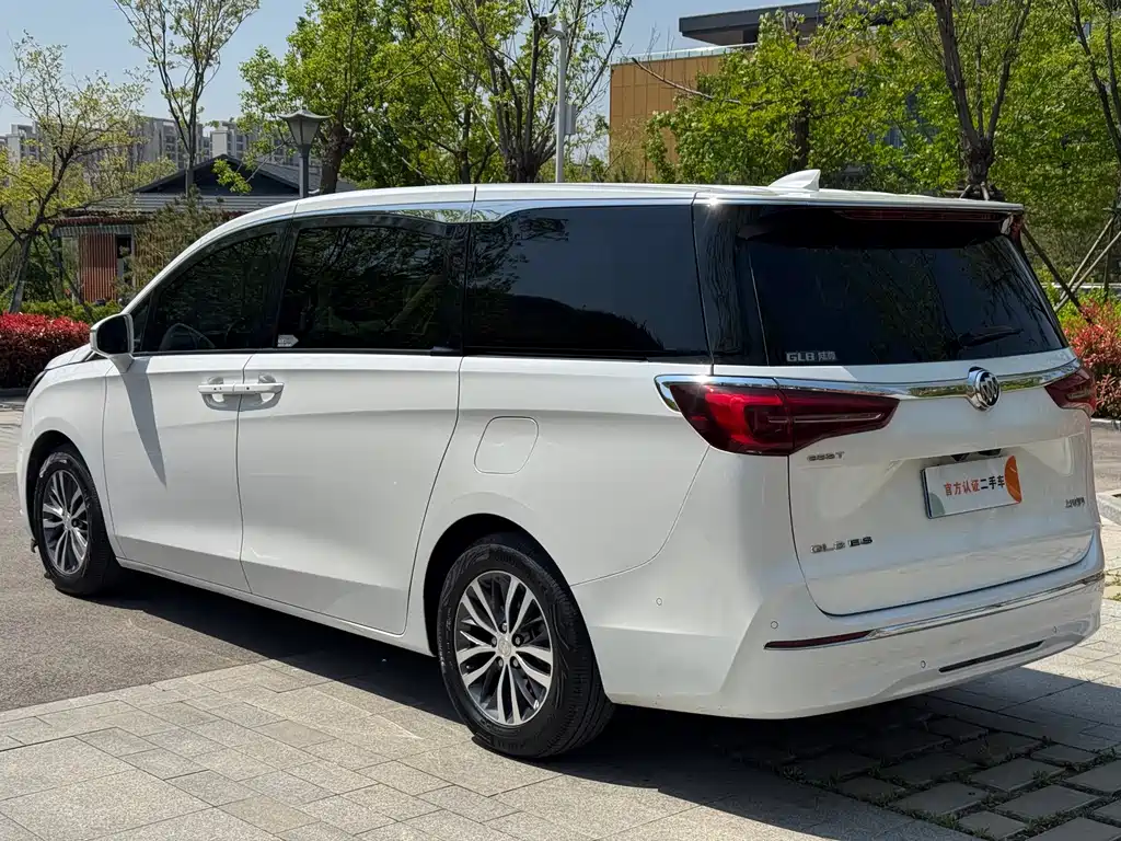 Buick GL8 2021