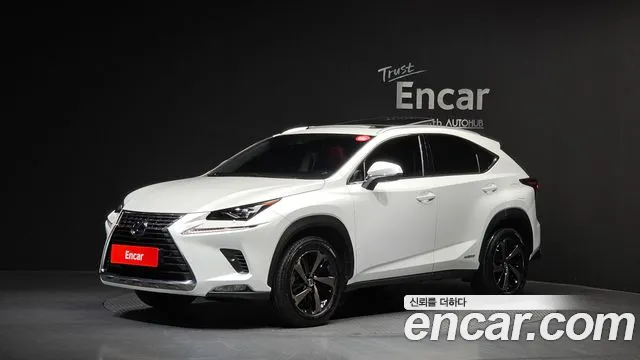 Lexus NX 2021
