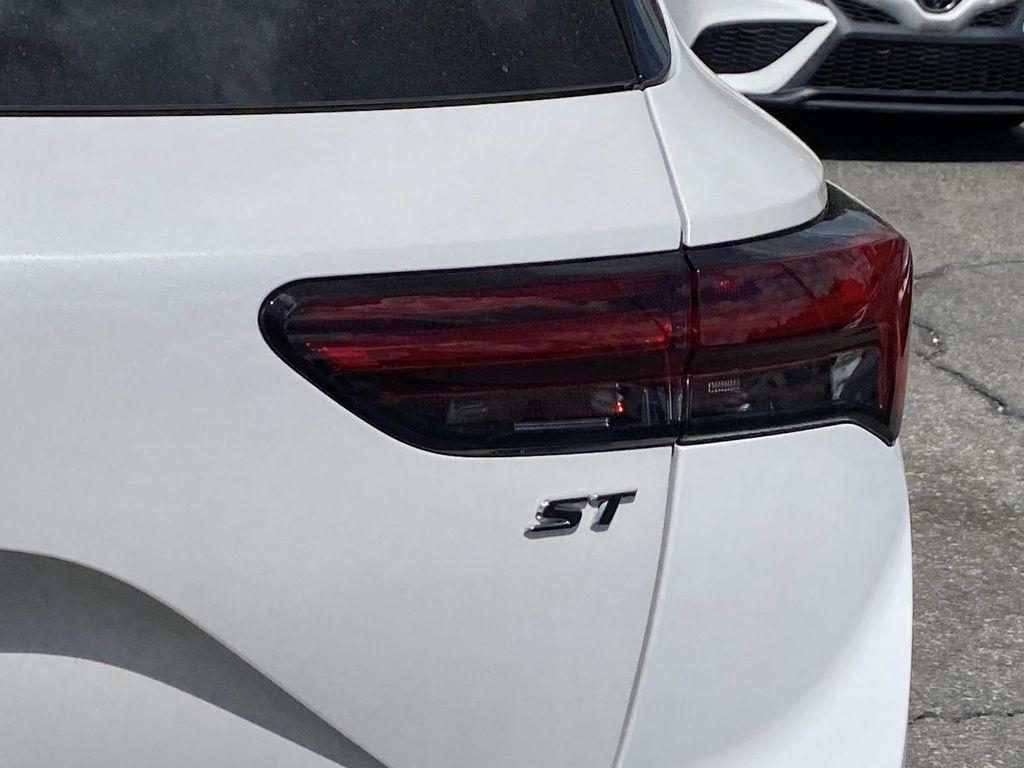 Buick Envision 2023