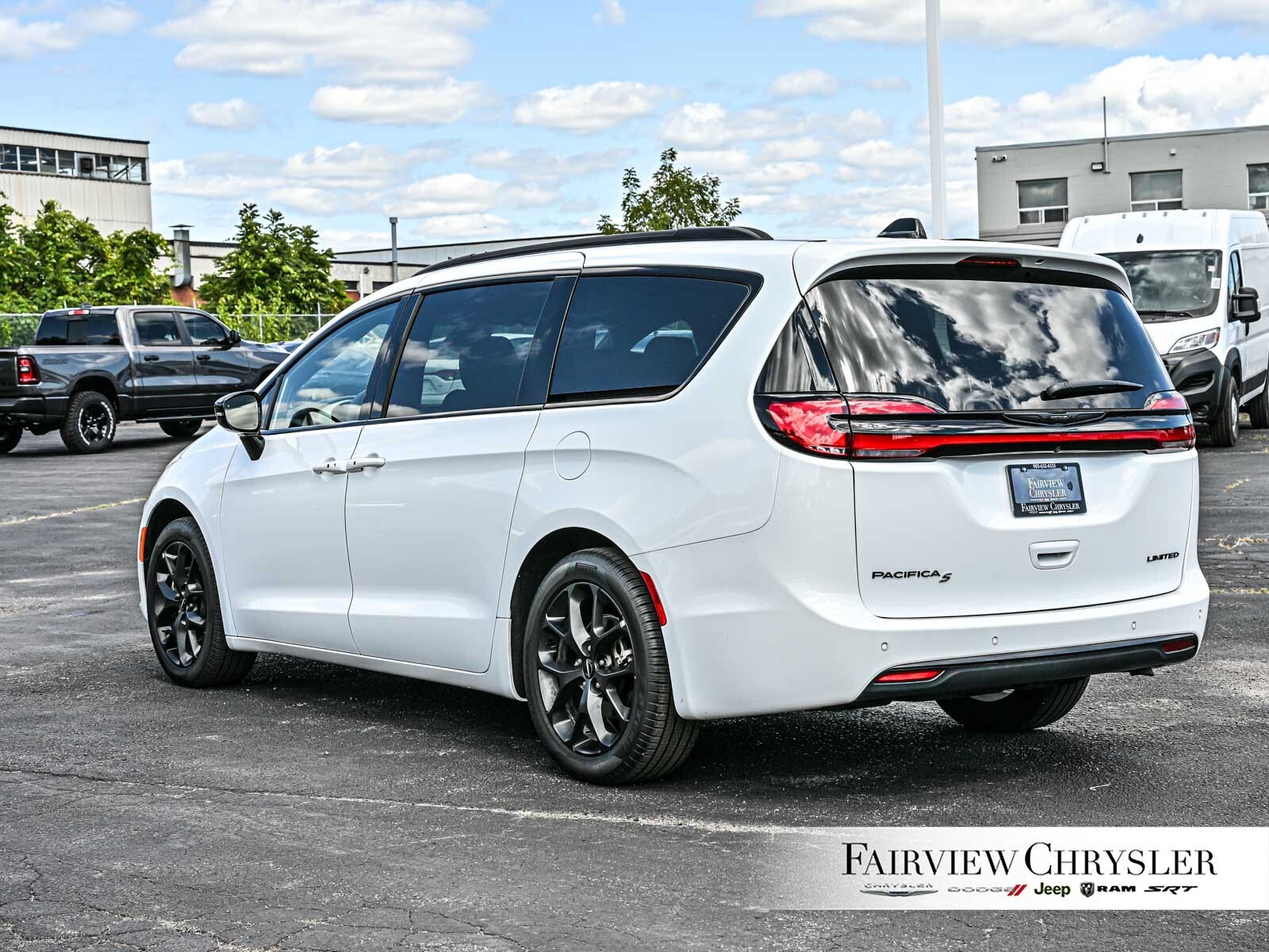 Chrysler Pacifica 2024
