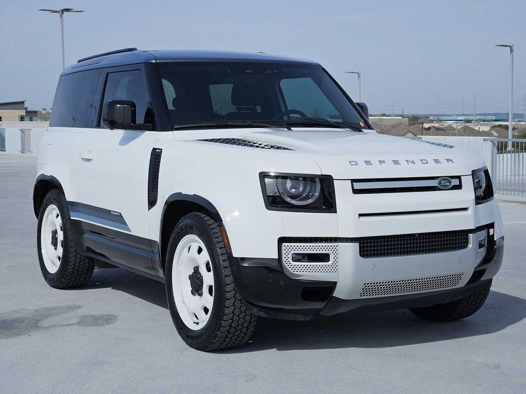 Land Rover Defender 2025