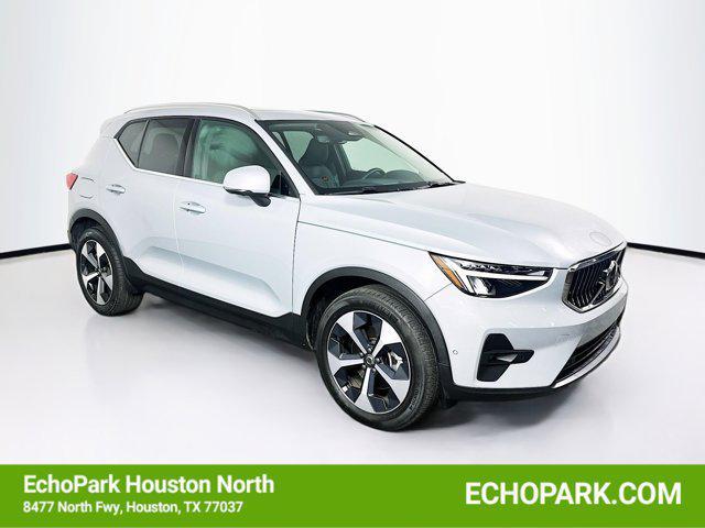 Volvo XC40 2025