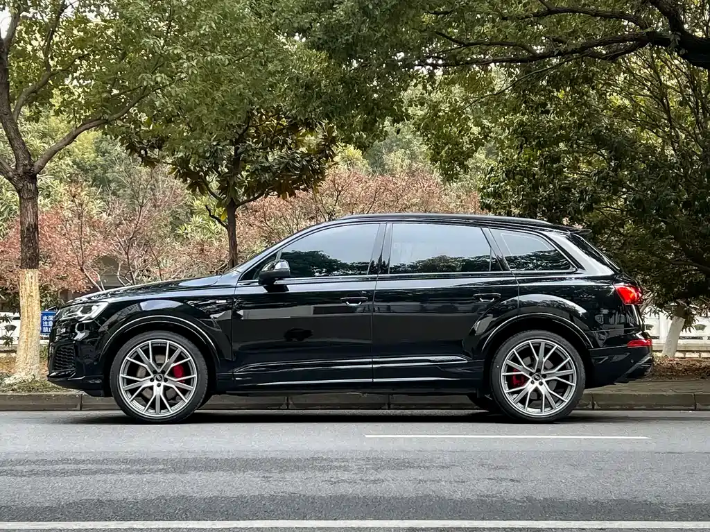 Audi Q7 2023