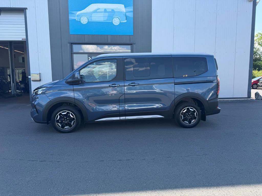 Ford Tourneo Custom 2025