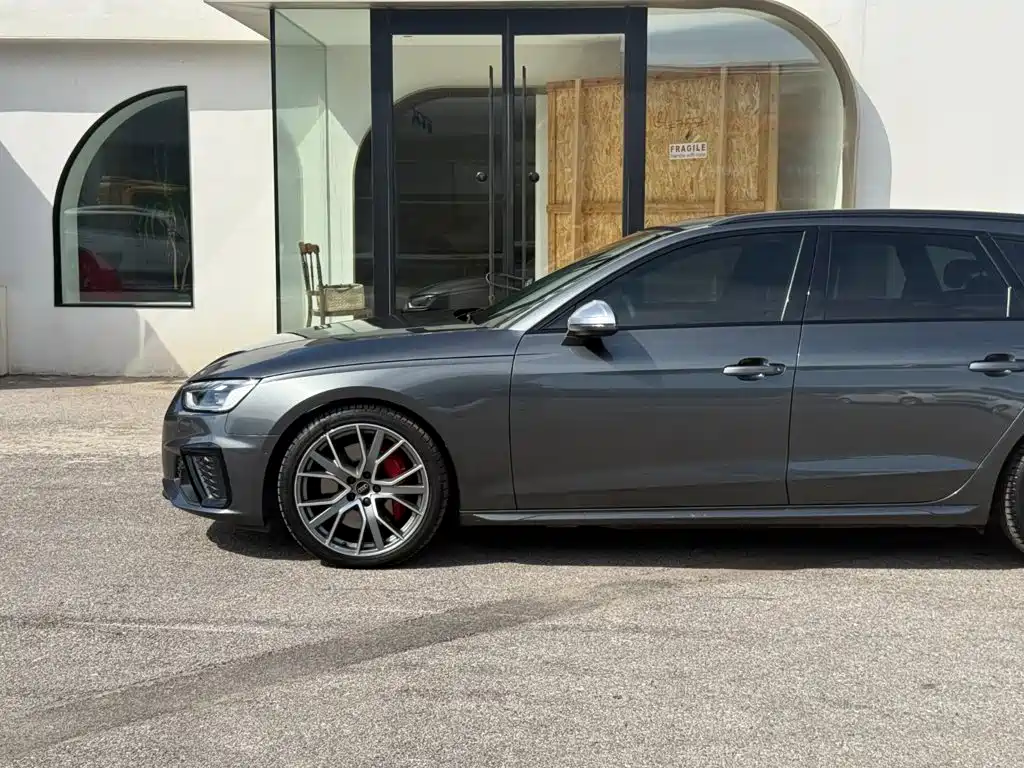 Audi S4 2024