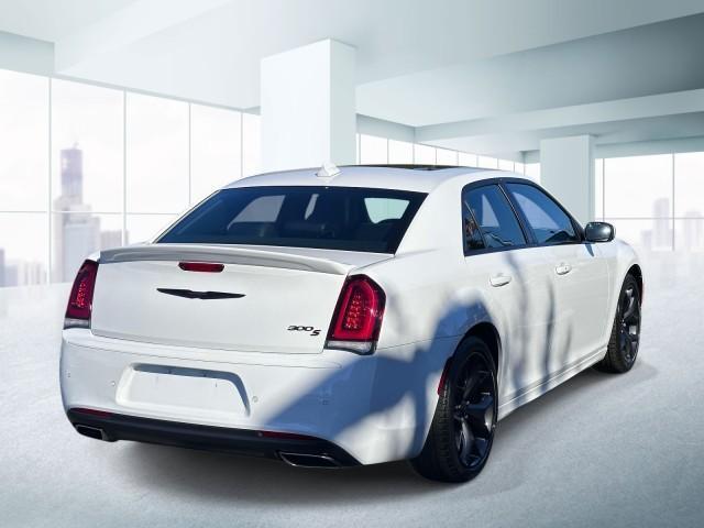 Chrysler 300 2022