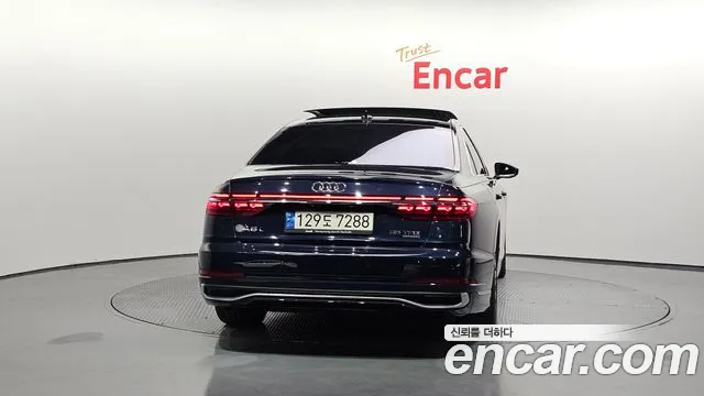 Audi A8 2022
