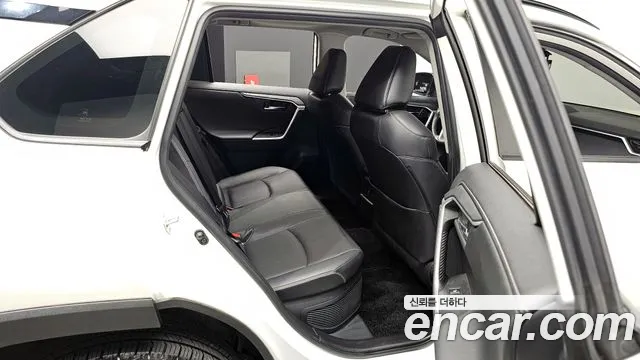Toyota RAV4 2021