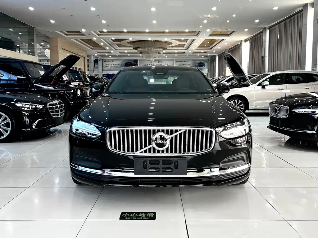 Volvo S90 2022