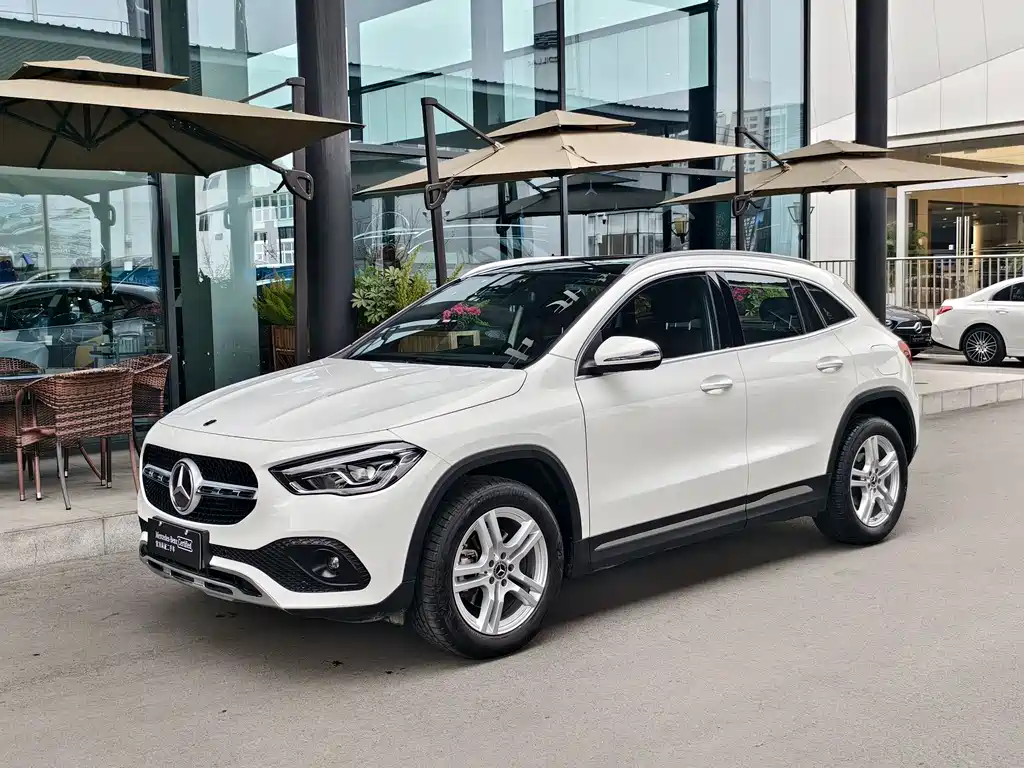 Mercedes-Benz GLA 2024