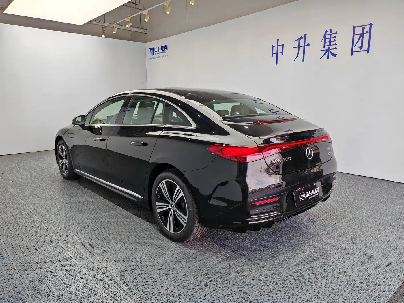 Mercedes-Benz EQE 2025