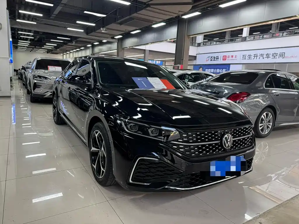 Volkswagen Passat 2024