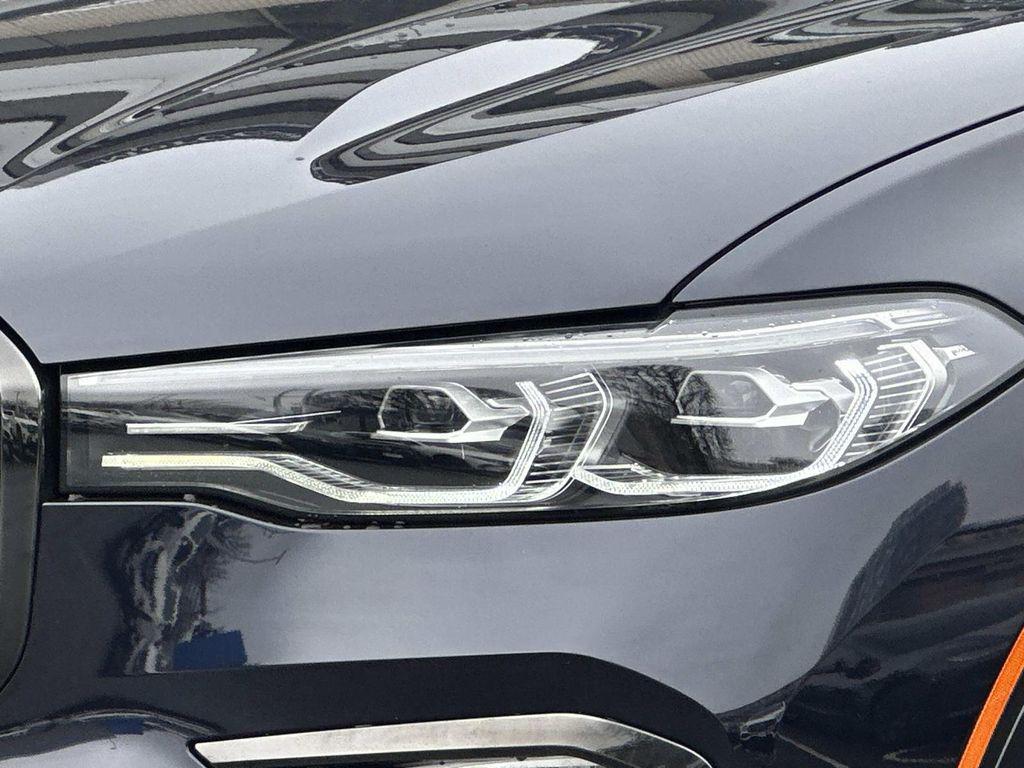 BMW X7 2021