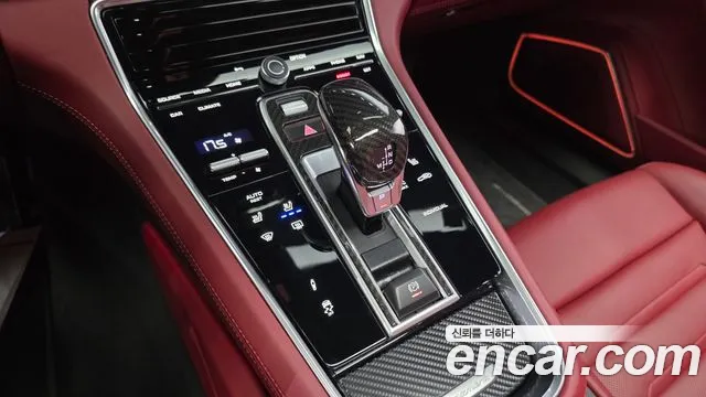 Porsche Panamera 2022