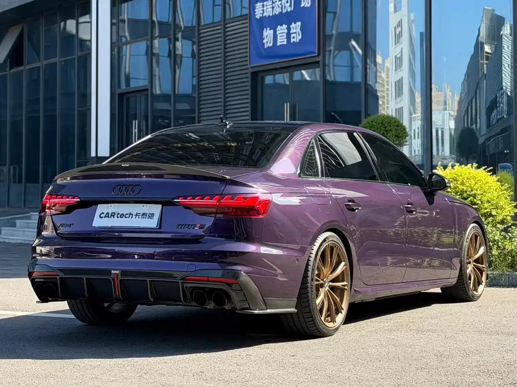Audi A4 2021