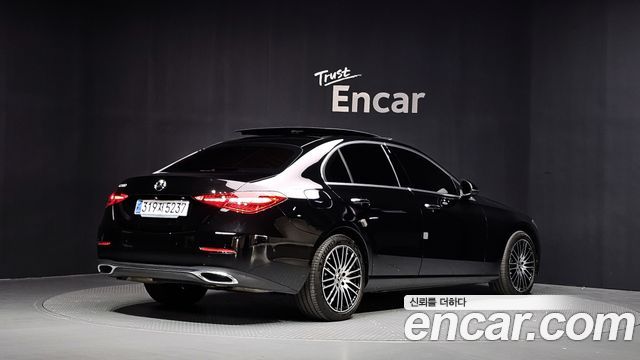 Mercedes-Benz C-Класс 2024
